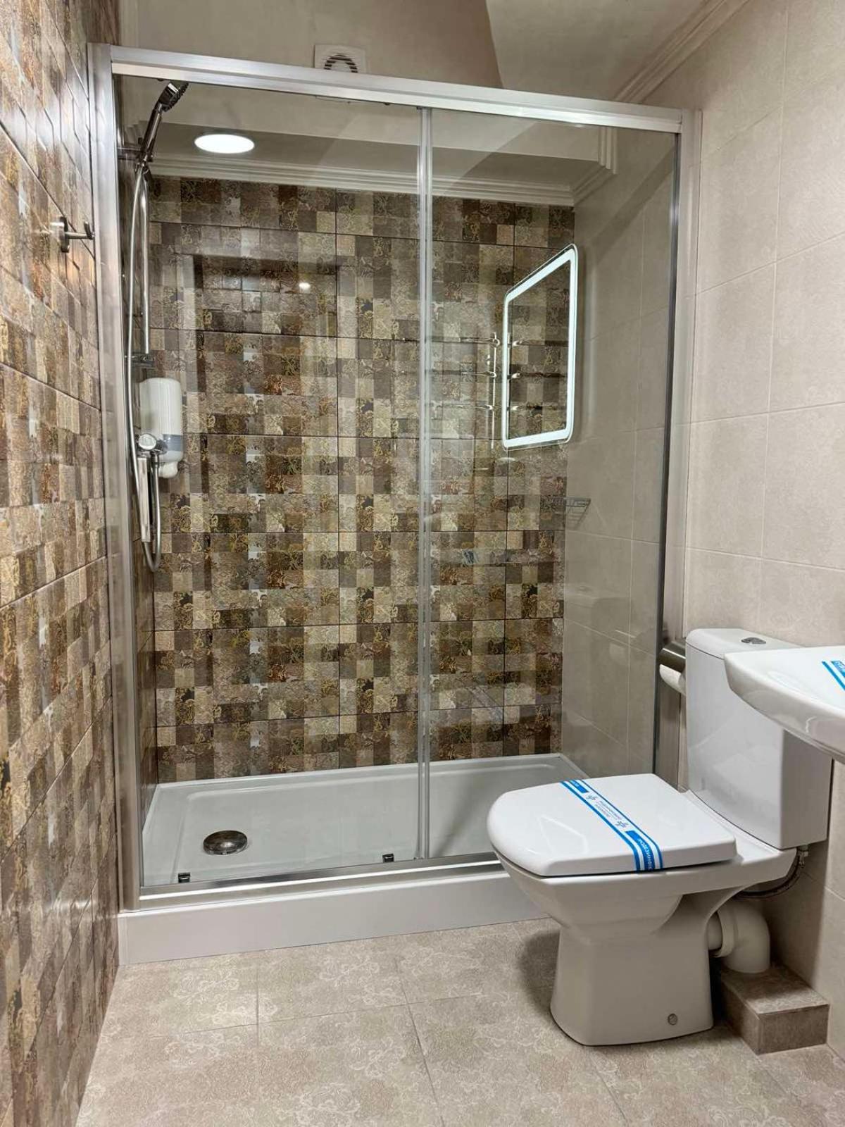 Hotel Veles Zolotonosha Extérieur photo