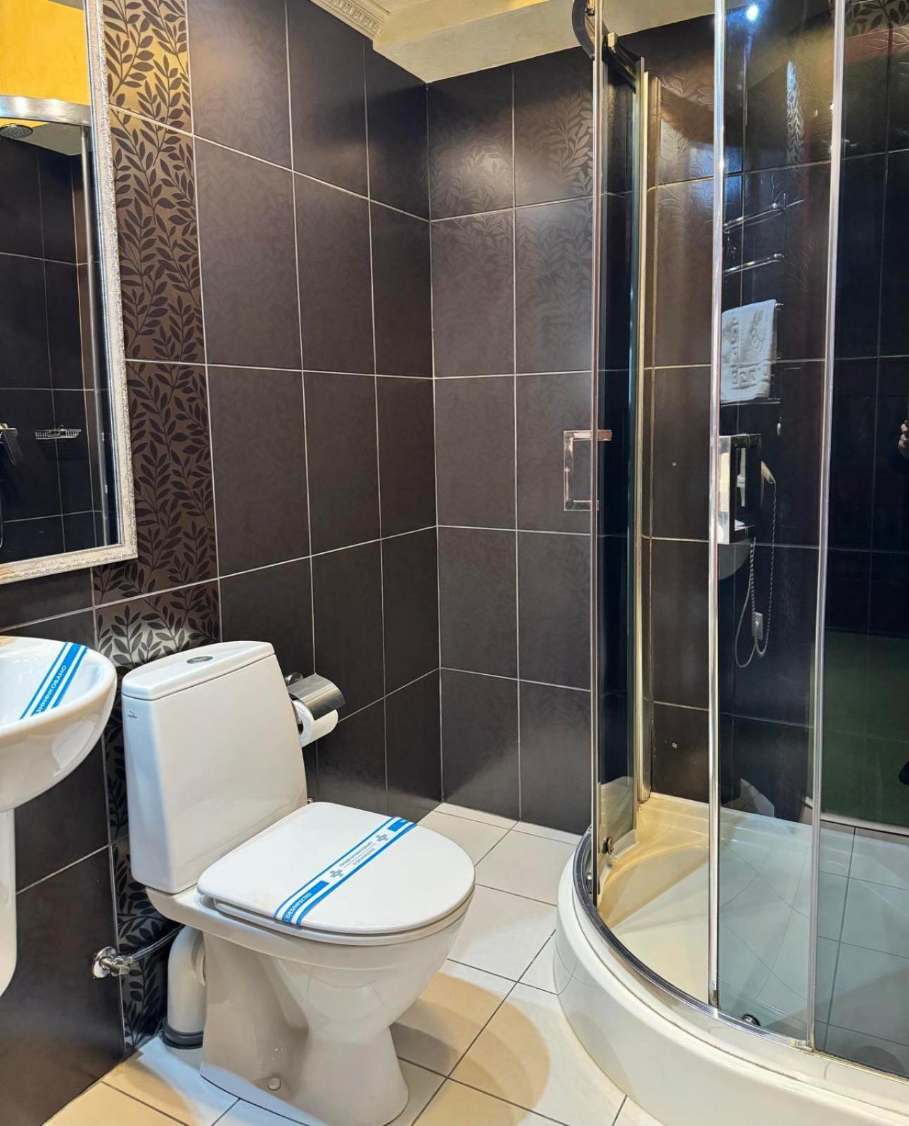 Hotel Veles Zolotonosha Extérieur photo