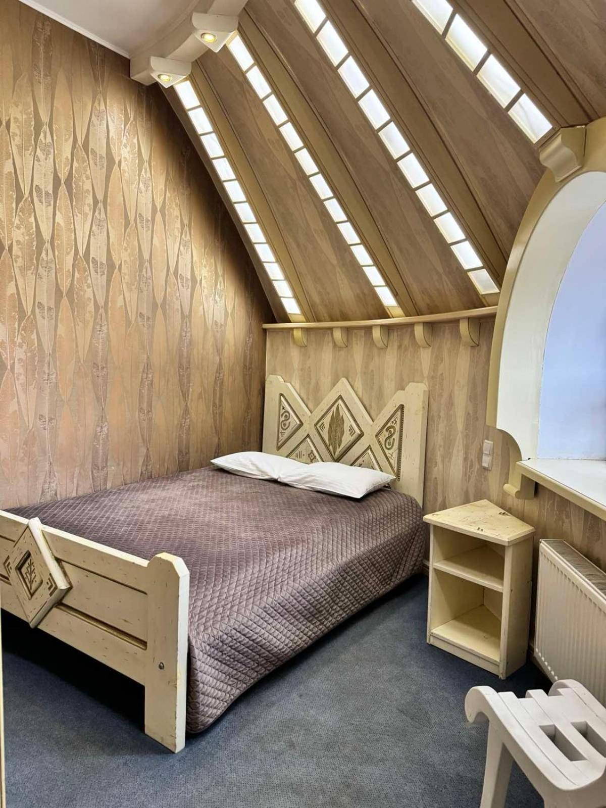 Hotel Veles Zolotonosha Extérieur photo