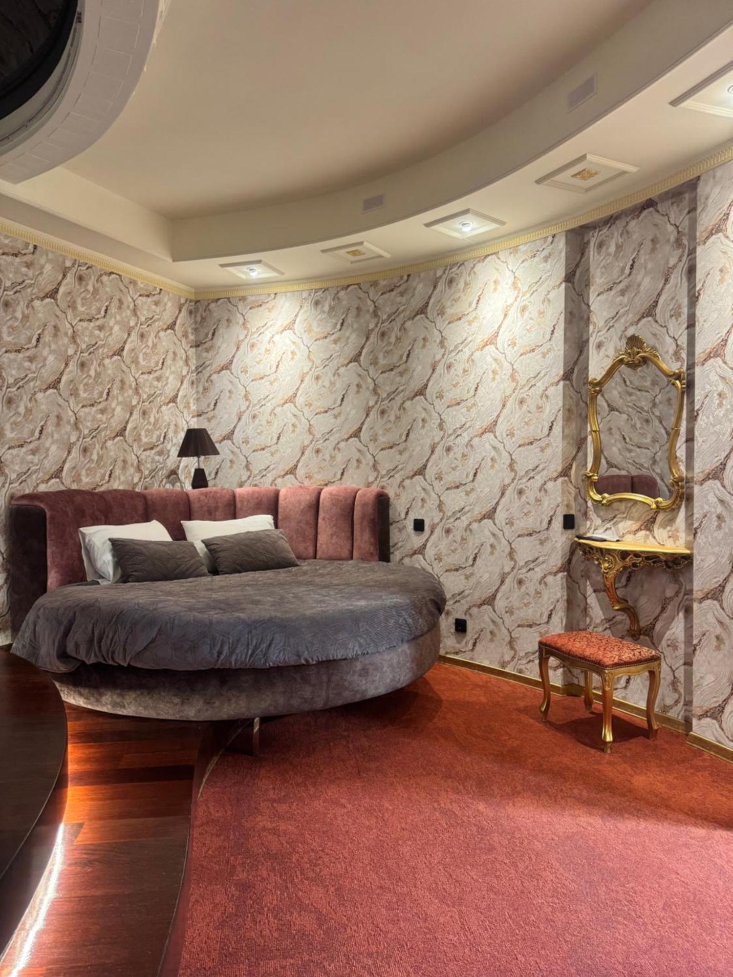 Hotel Veles Zolotonosha Extérieur photo