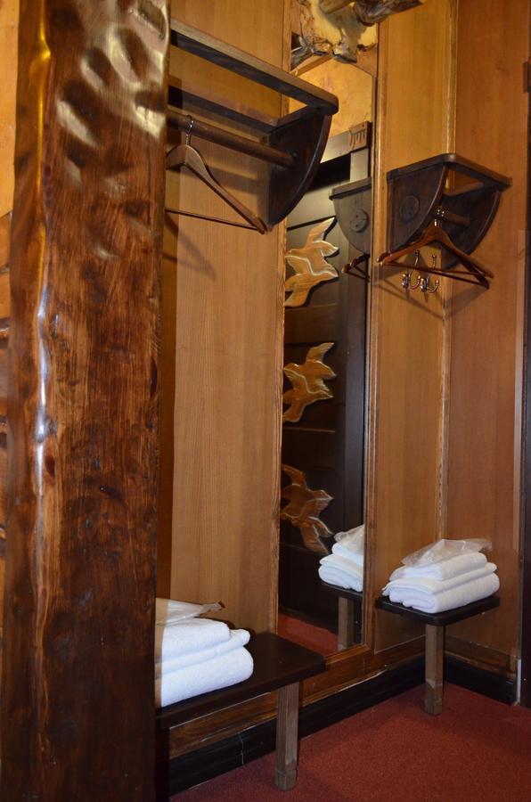 Hotel Veles Zolotonosha Extérieur photo